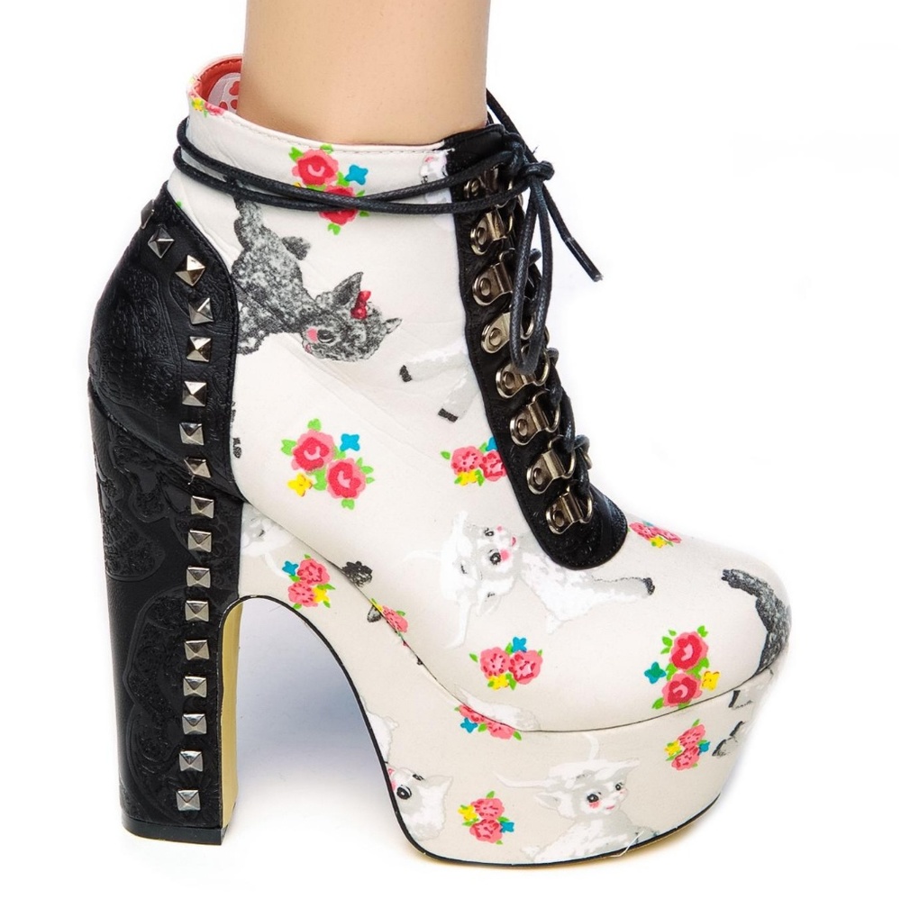 Looking to BUY! Iron Fist Boot